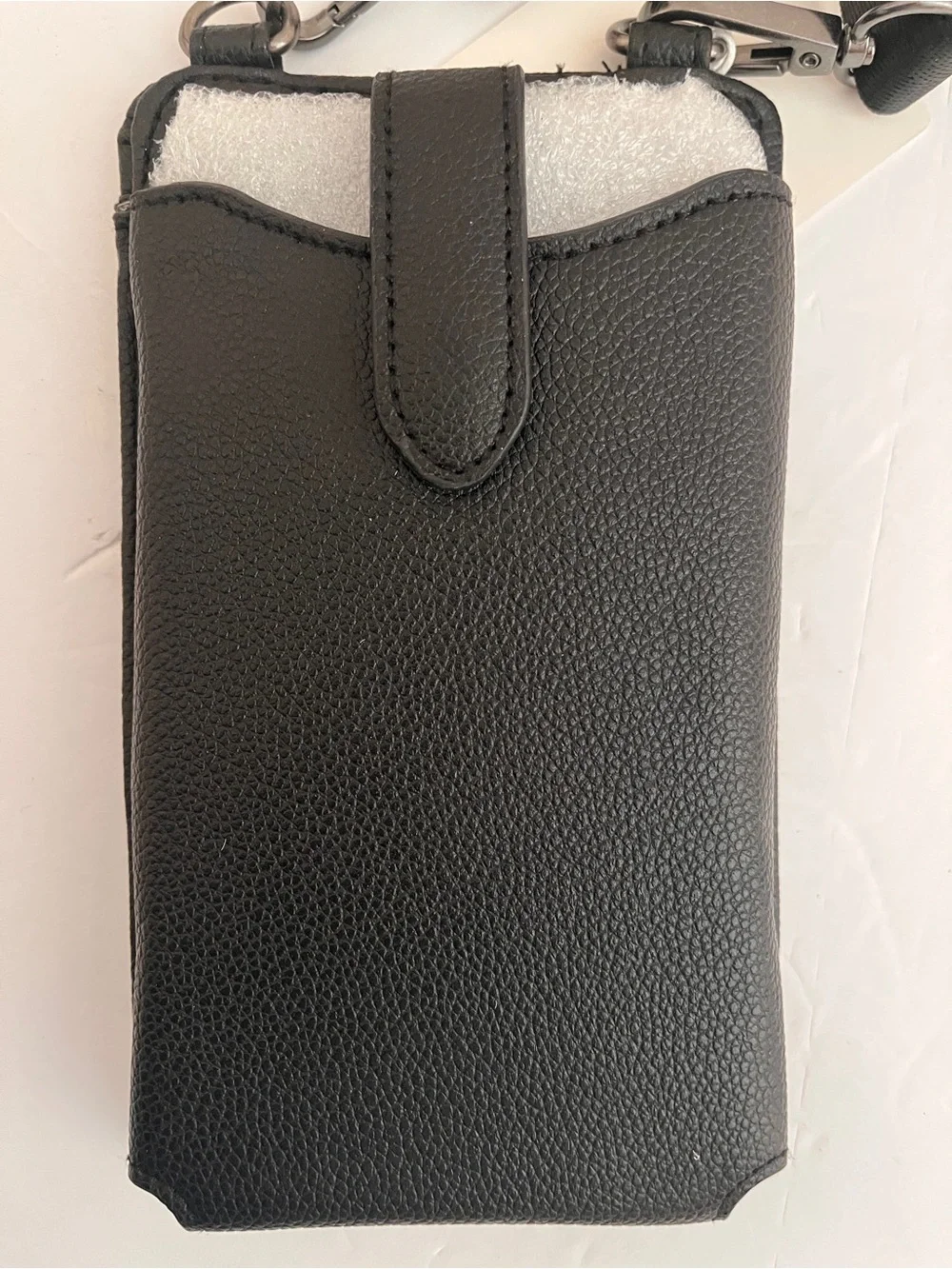 Marleylilly Black Crossbody Phone Wallet with Snap Pocket